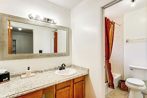 10 Mi to Universal Orlando: Home w/ Screened Porch