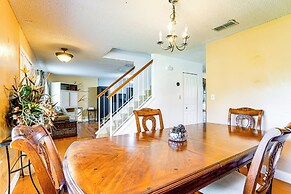 10 Mi to Universal Orlando: Home w/ Screened Porch