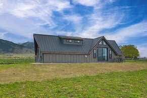 1/2 Mi to Ruby River: Cabin w/ Trail Access!