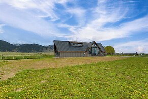 1/2 Mi to Ruby River: Cabin w/ Trail Access!