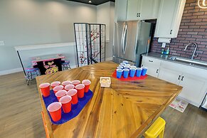 Skyline Views: Nashville Townhome 3 Mi to Broadway