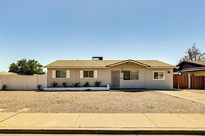 3 Mi to Dtwn Mesa: Home w/ Fenced Backyard!