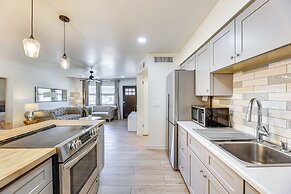 3 Mi to Dtwn Mesa: Home w/ Fenced Backyard!