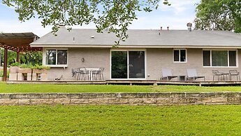 Upstay Contemporary 4BR Family Home With Garden