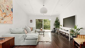 Upstay Contemporary 4BR Family Home With Garden