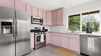 Upstay Contemporary 4BR Family Home With Garden