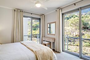 Excellent Sea View 3bed Apt Crystalline Bay