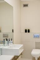 Excellent Sea View 3bed Apt Crystalline Bay