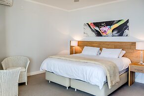 Excellent Sea View 3bed Apt Crystalline Bay