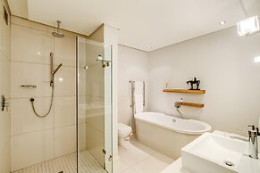 Excellent Sea View 3bed Apt Crystalline Bay