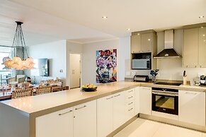 Excellent Sea View 3bed Apt Crystalline Bay