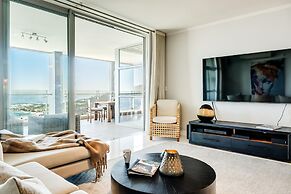 Excellent Sea View 3bed Apt Crystalline Bay