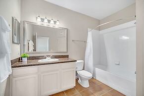 Modern Pet-friendly 2BR Condo6 Mins From Disney