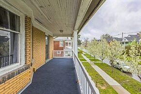 Cozy Upper Flat Minutes From Niagara Falls 3 Bedroom Apts