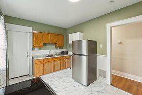 Cozy Upper Flat Minutes From Niagara Falls 3 Bedroom Apts