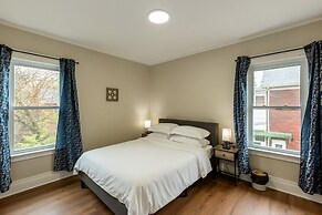 Cozy Upper Flat Minutes From Niagara Falls 3 Bedroom Apts