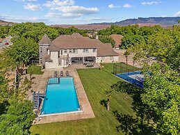 The Country House 6 Bedroom Home