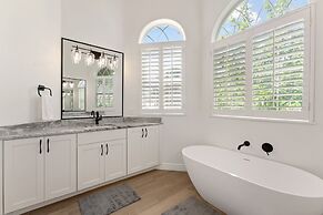 The Country House 6 Bedroom Home