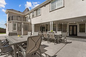 The Country House 6 Bedroom Home