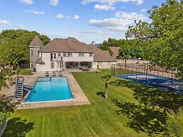 The Country House 6 Bedroom Home