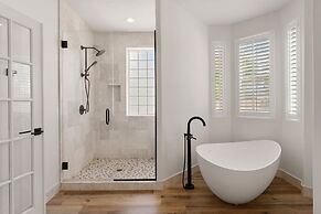 The Country House 6 Bedroom Home