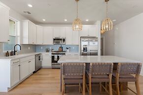 Surfside Escape 3 Bedroom Condo