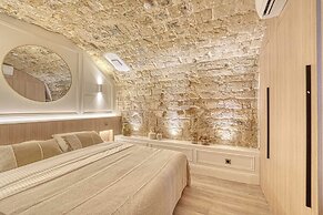 Central Historic Loft by Architect, Near Louvre