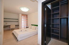 Luxurious Lugano Apartment With City Views