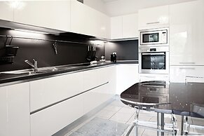 Luxurious Lugano Apartment With City Views