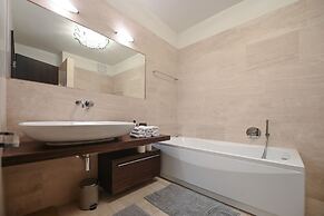 Luxurious Lugano Apartment With City Views