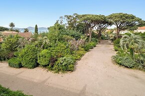 Modern Apartment sea View -2br-4p- Saint-tropez