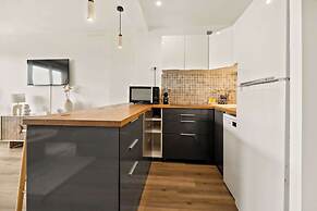 Modern Apartment sea View -2br-4p- Saint-tropez