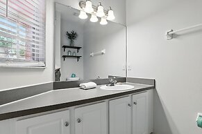 Disney Charm, Steps From Pool and Clubhouse!