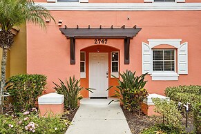 Disney Charm, Steps From Pool and Clubhouse!