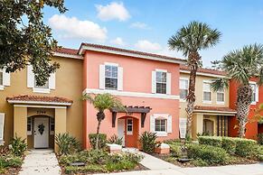 Disney Charm, Steps From Pool and Clubhouse!