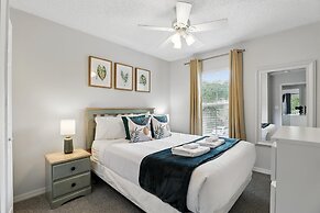 Disney Charm, Steps From Pool and Clubhouse!