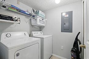 Disney Charm, Steps From Pool and Clubhouse!