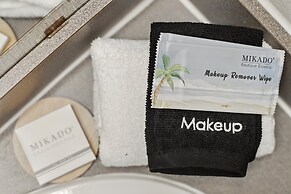 Disney Charm, Steps From Pool and Clubhouse!