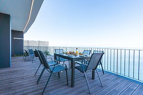 Big Cliff Apartment by Atlantic Holiday