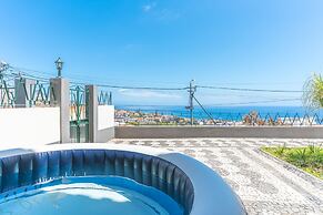 Vale Formoso 1 by Atlantic Holiday