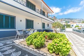 Vale Formoso 1 by Atlantic Holiday