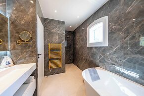 Sumptuous Villa - AC- 6br- 12p- Cannes