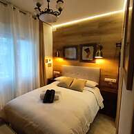 House with 9 private rooms