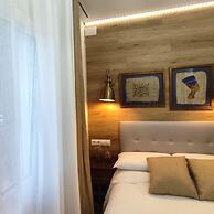 House with 9 private rooms