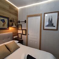 House with 9 private rooms