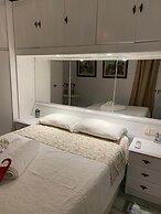 House with 9 private rooms