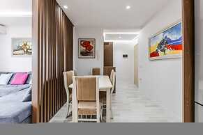Beachside Modern Apartment