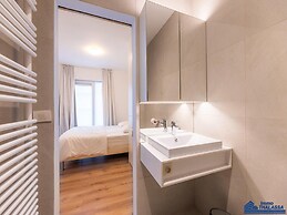 South-facing Apartment for 4 Guests