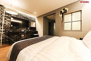 Yeongdeungpo Station New York Hotel