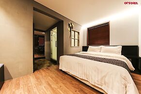 Yeongdeungpo Station New York Hotel